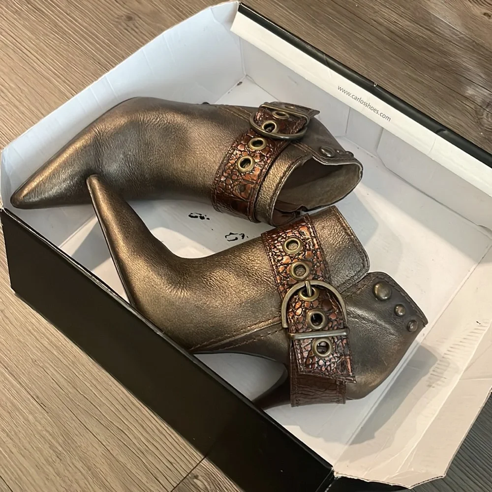 Carlos Santana Stiletto Boots w/ Buckle. Size 8.  CALL OUT - Picture 10 of 10